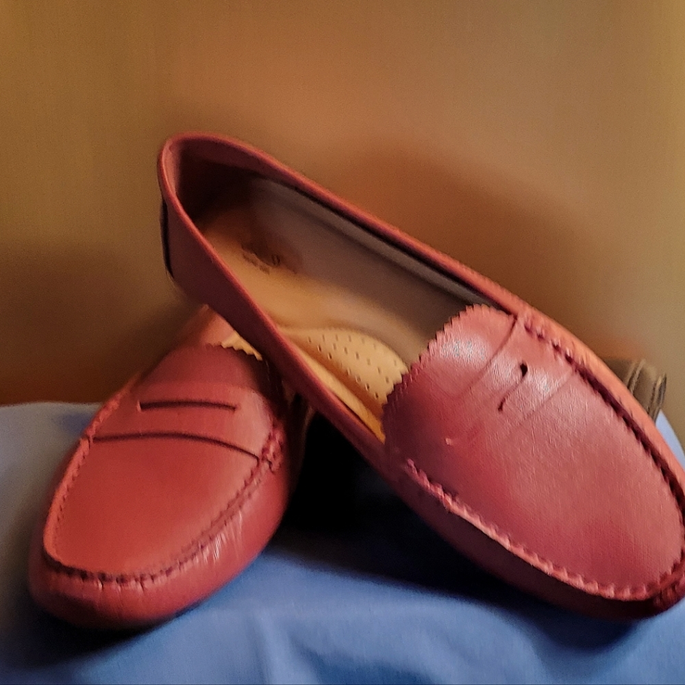 Womens GH Bass loafers